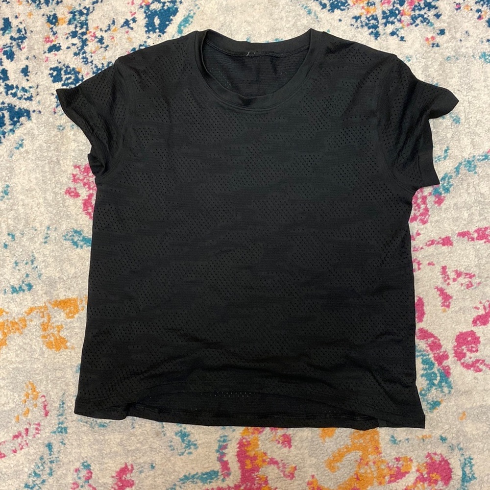 Lululemon short sleeve top